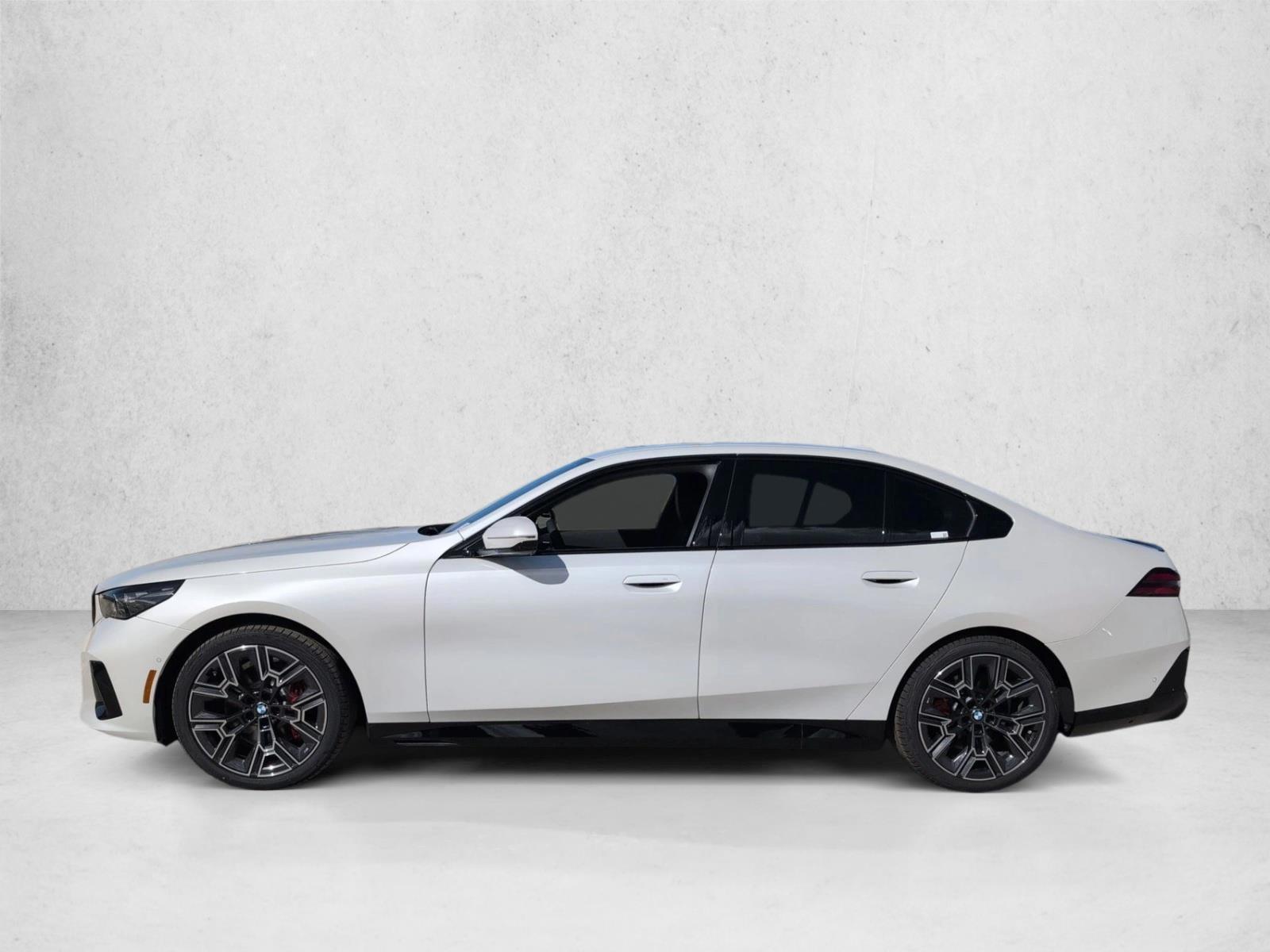 Thumbnail: 2026 BMW 5 Series - 2