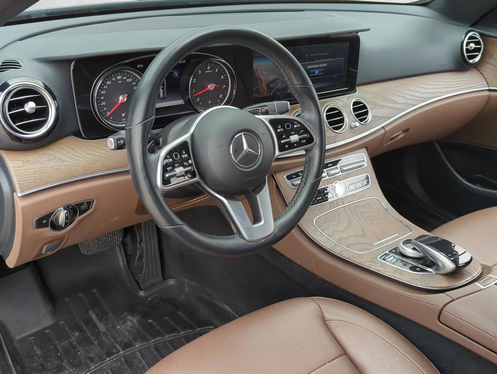 Thumbnail: 2019 Mercedes-Benz E-Class - 3