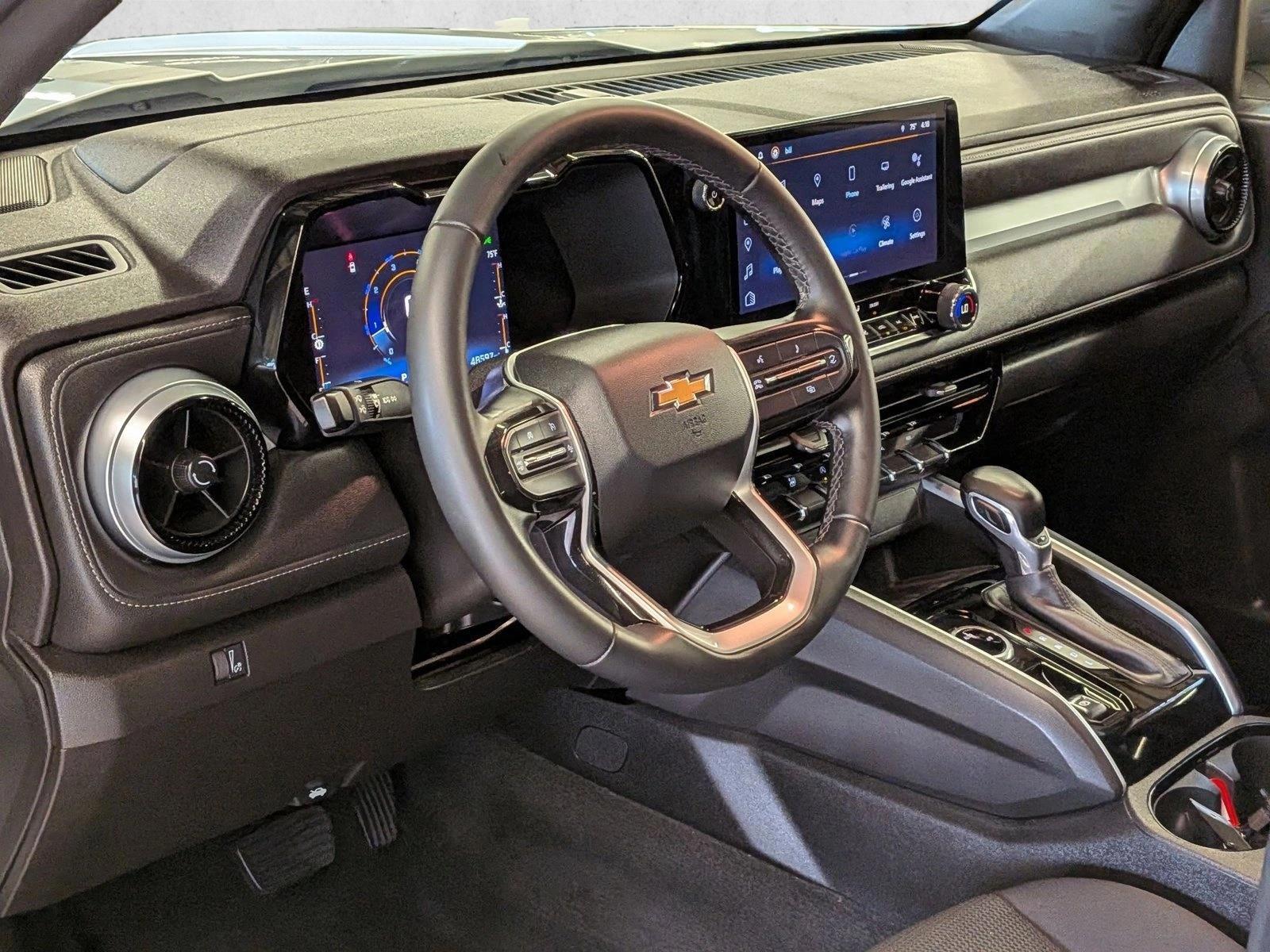 Thumbnail: 2023 Chevrolet Colorado - 3