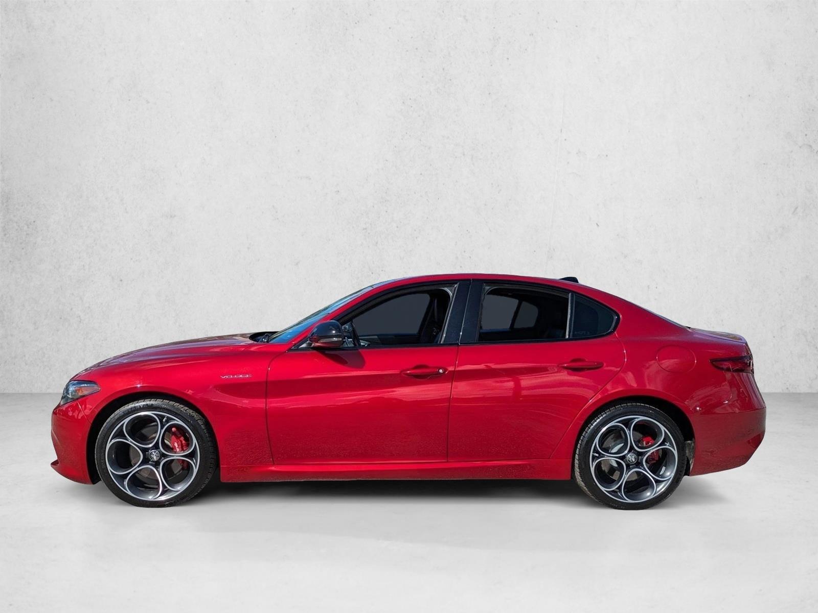 Thumbnail: 2023 Alfa Romeo Giulia - 2