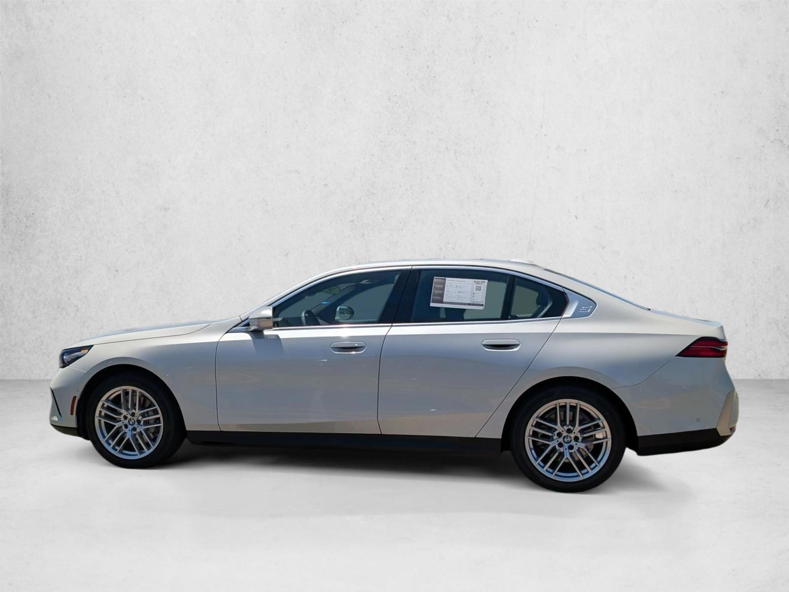 Thumbnail: 2025 BMW 5 Series - 2