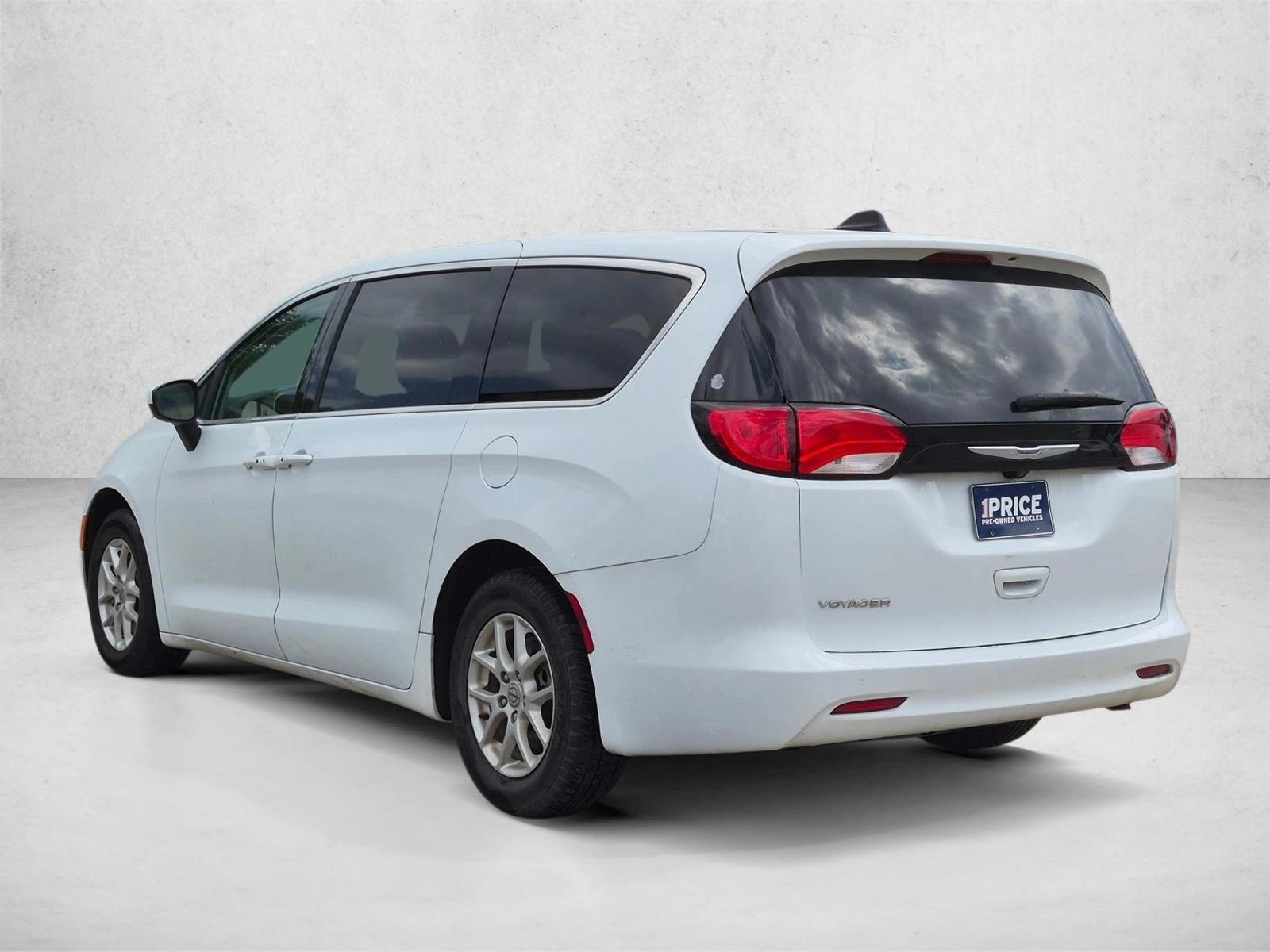 2023 Chrysler Voyager