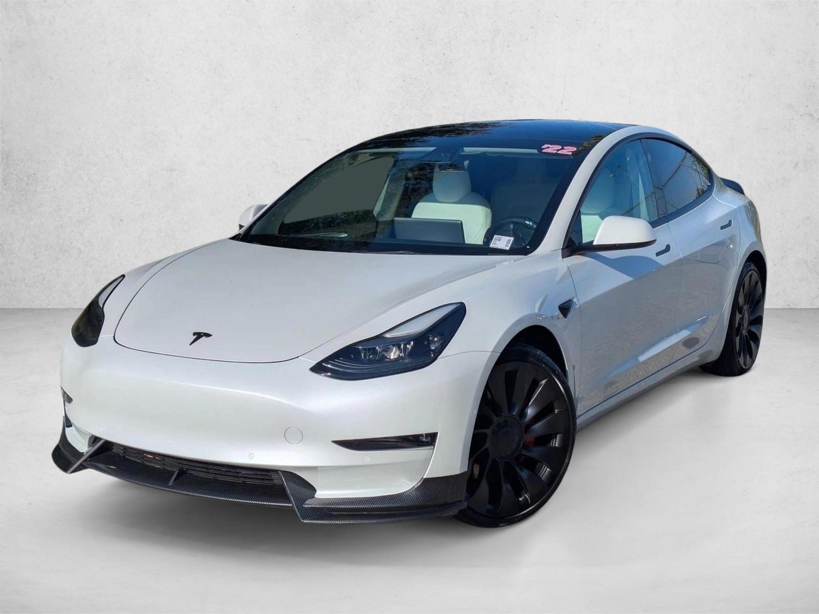 Thumbnail: 2022 Tesla Model 3 - 1