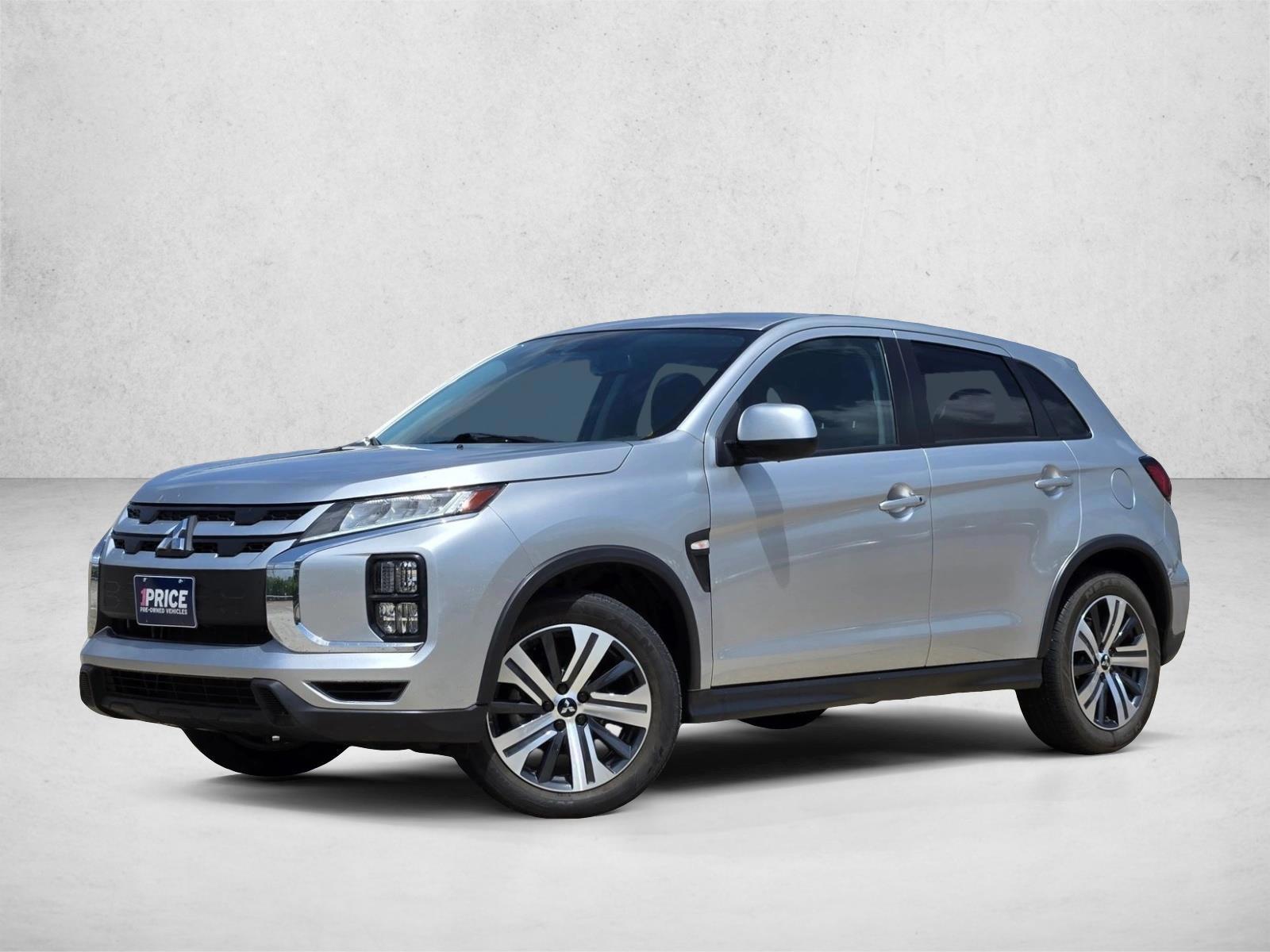 Thumbnail: 2022 Mitsubishi Outlander - 1