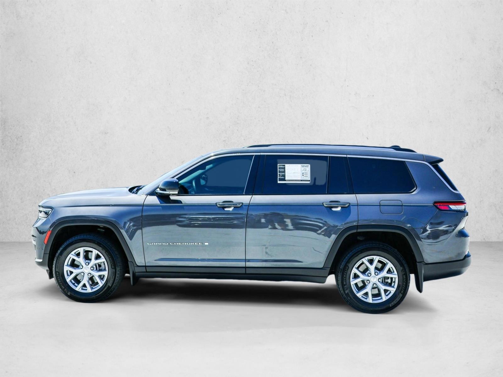 Thumbnail: 2023 Jeep Grand Cherokee L - 2