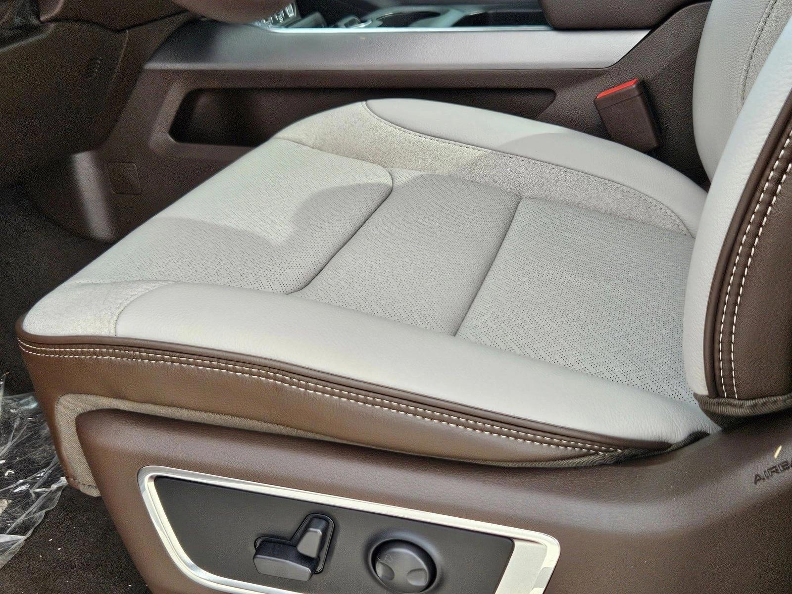 Thumbnail: 2026 RAM 1500 - 4