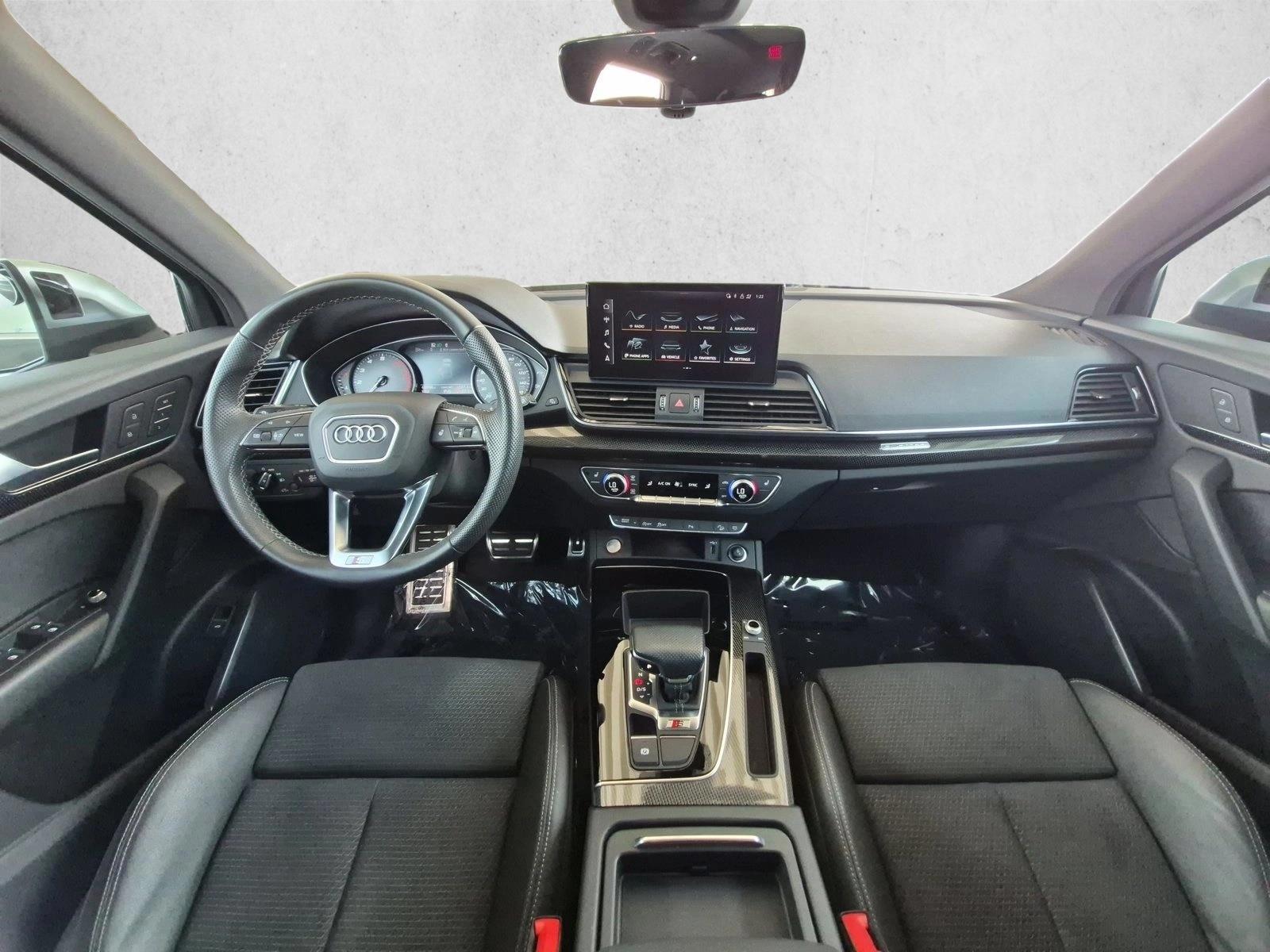 Thumbnail: 2022 Audi SQ5 - 3