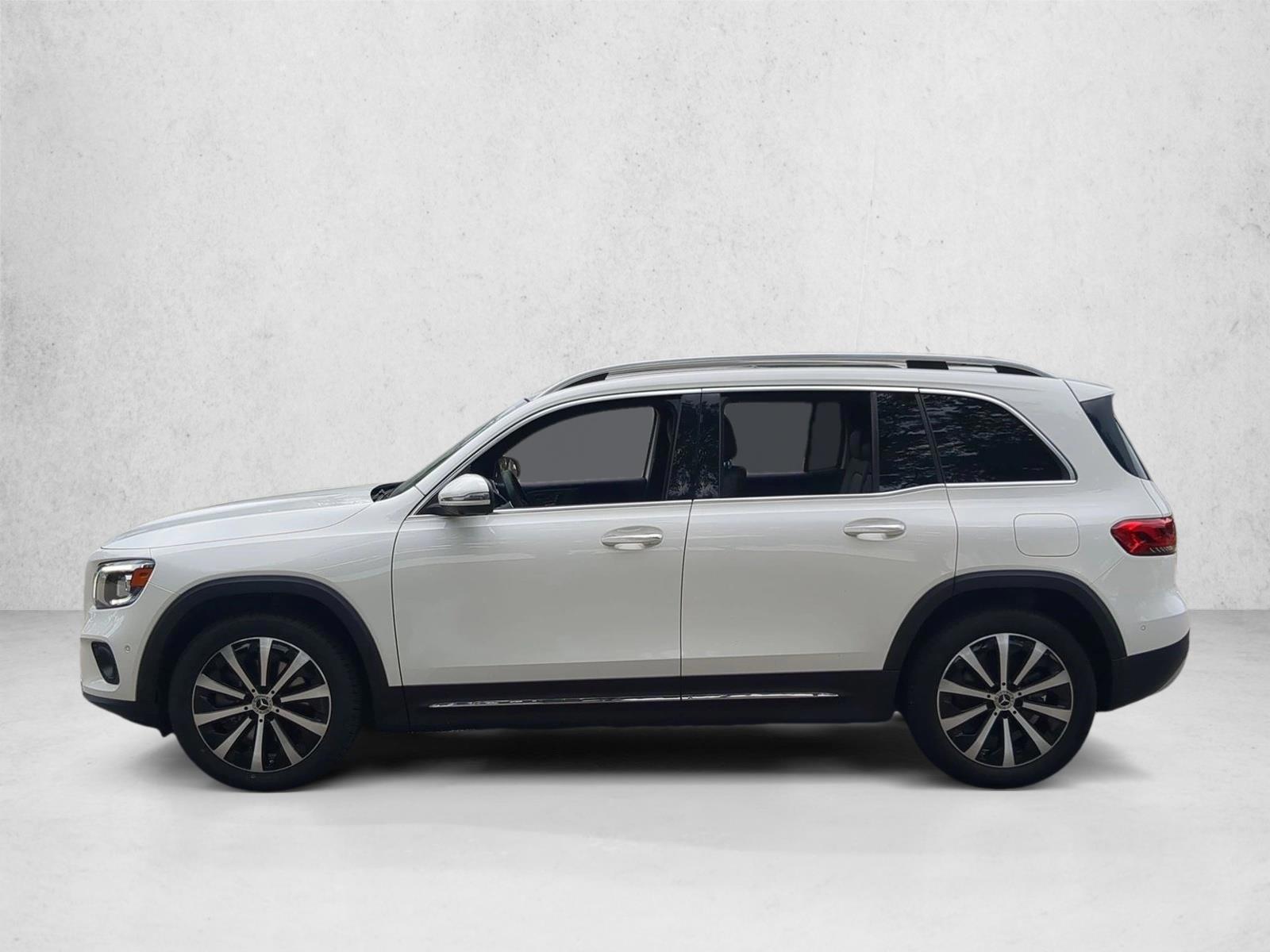 Thumbnail: 2021 Mercedes-Benz GLB - 2