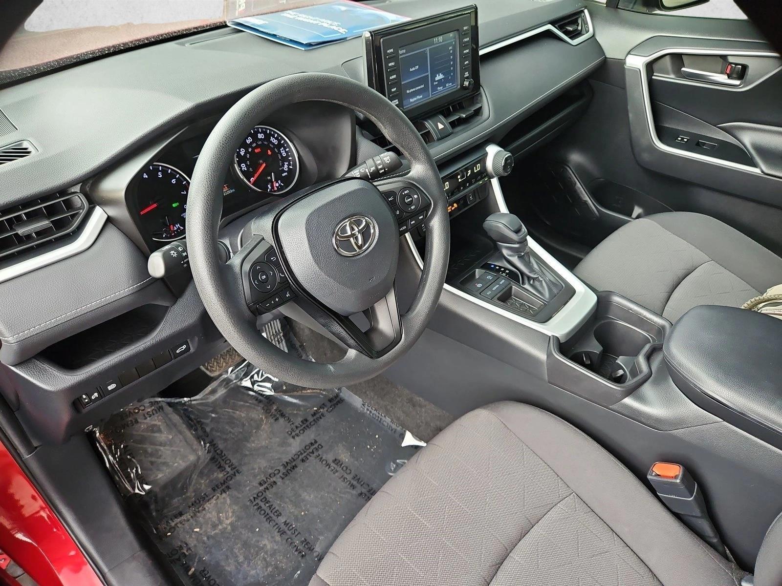 Thumbnail: 2019 Toyota RAV4 - 3