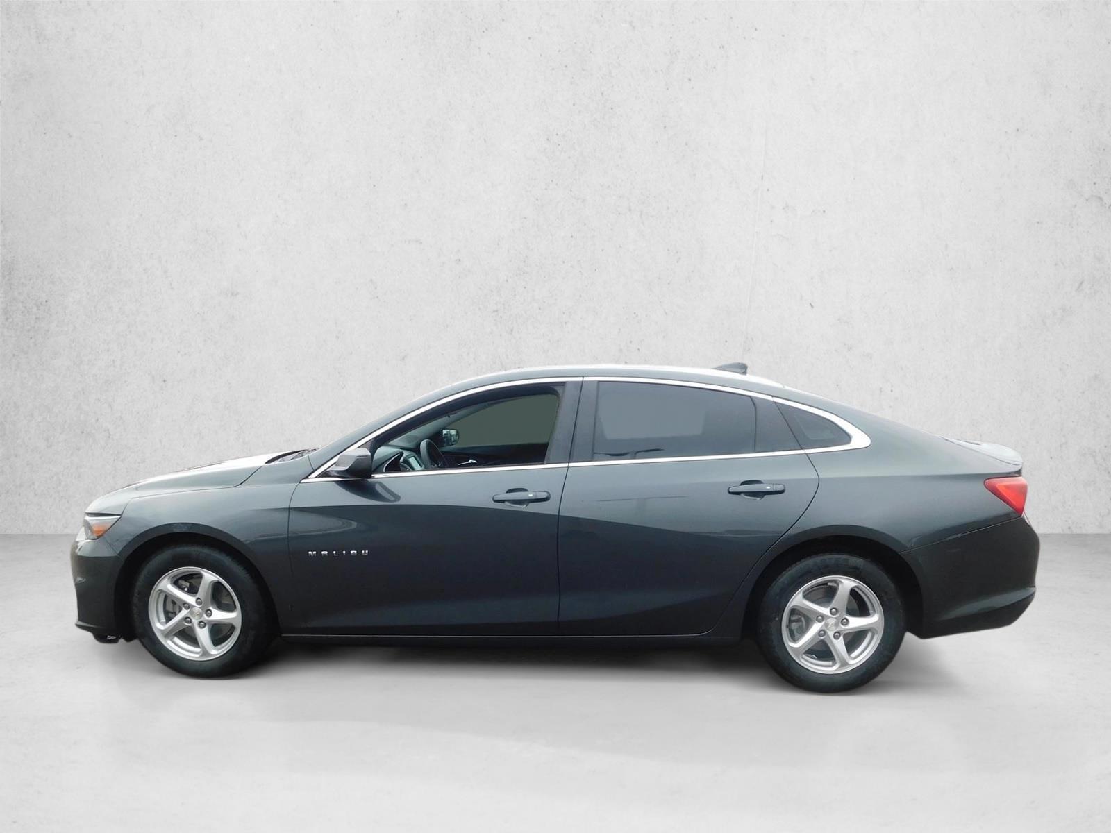 Thumbnail: 2018 Chevrolet Malibu - 2