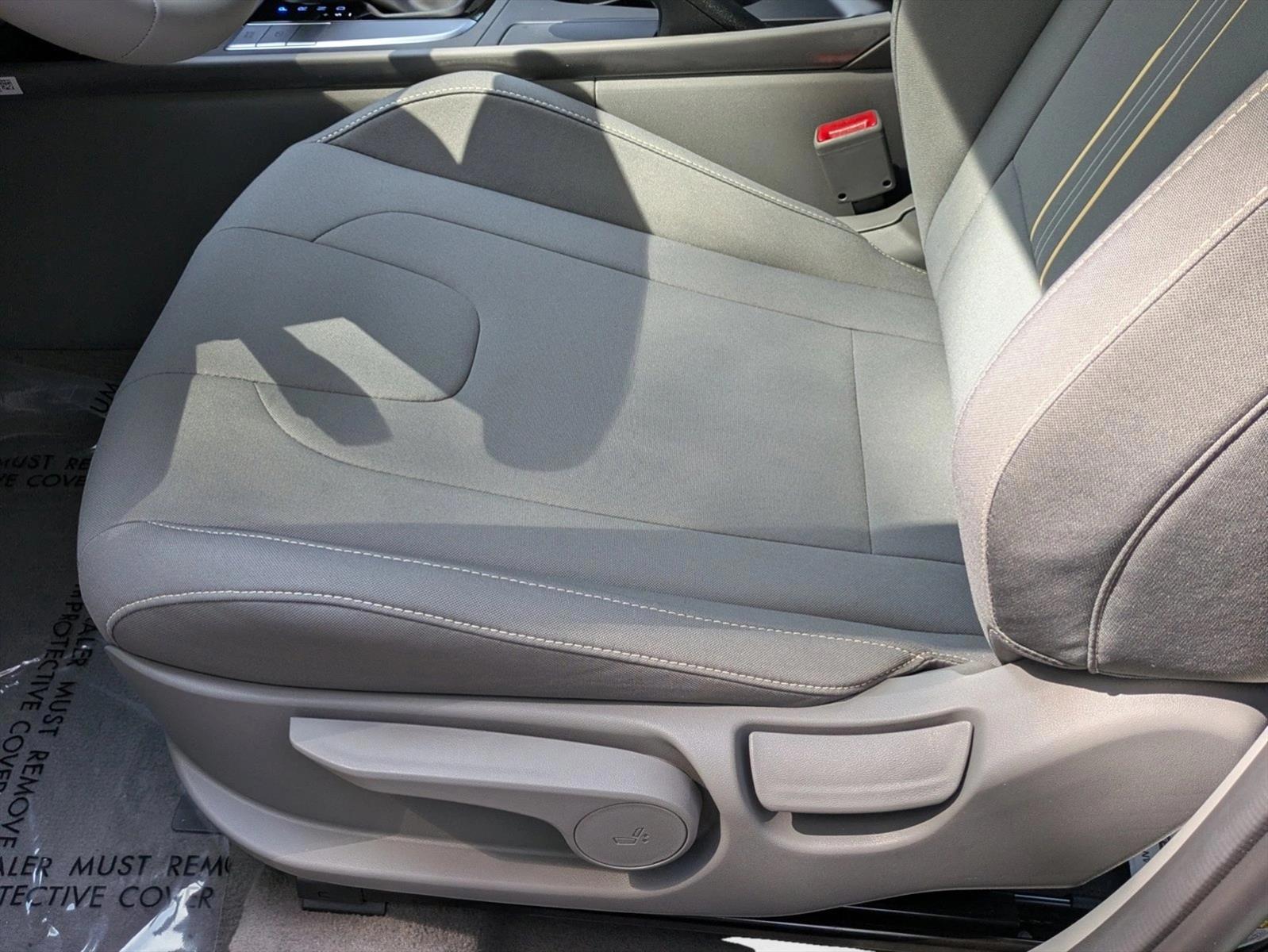 Thumbnail: 2026 Hyundai Elantra - 3