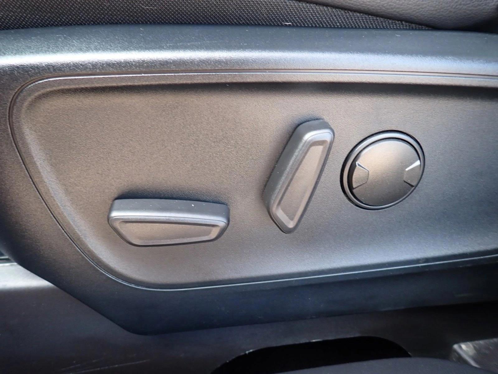 Thumbnail: 2021 Ford Escape - 3