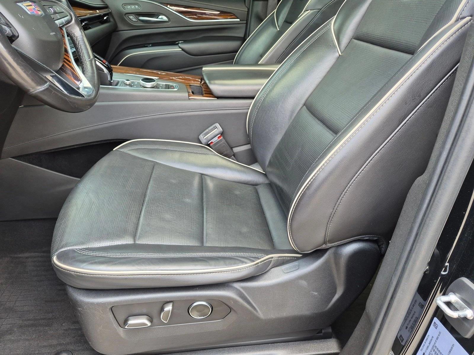 Thumbnail: 2021 Cadillac Escalade - 4