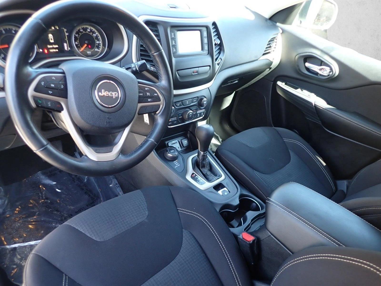 Thumbnail: 2015 Jeep Cherokee - 3