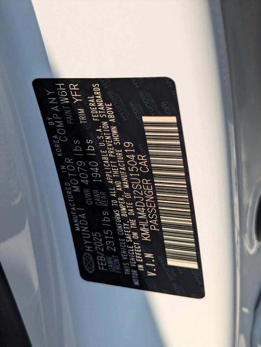 2025 Hyundai Elantra Blue - Photo 17