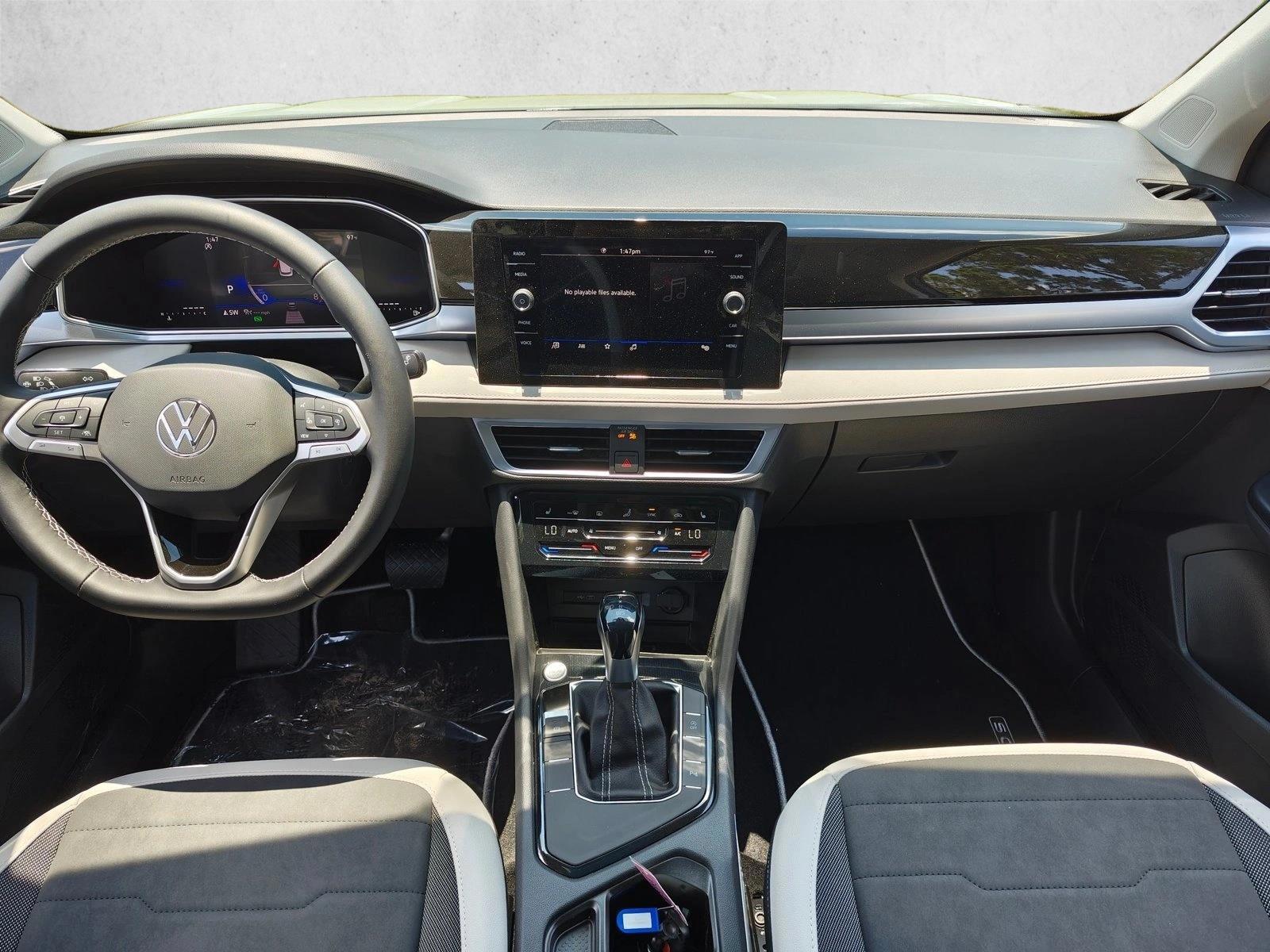 Thumbnail: 2026 Volkswagen Taos - 3