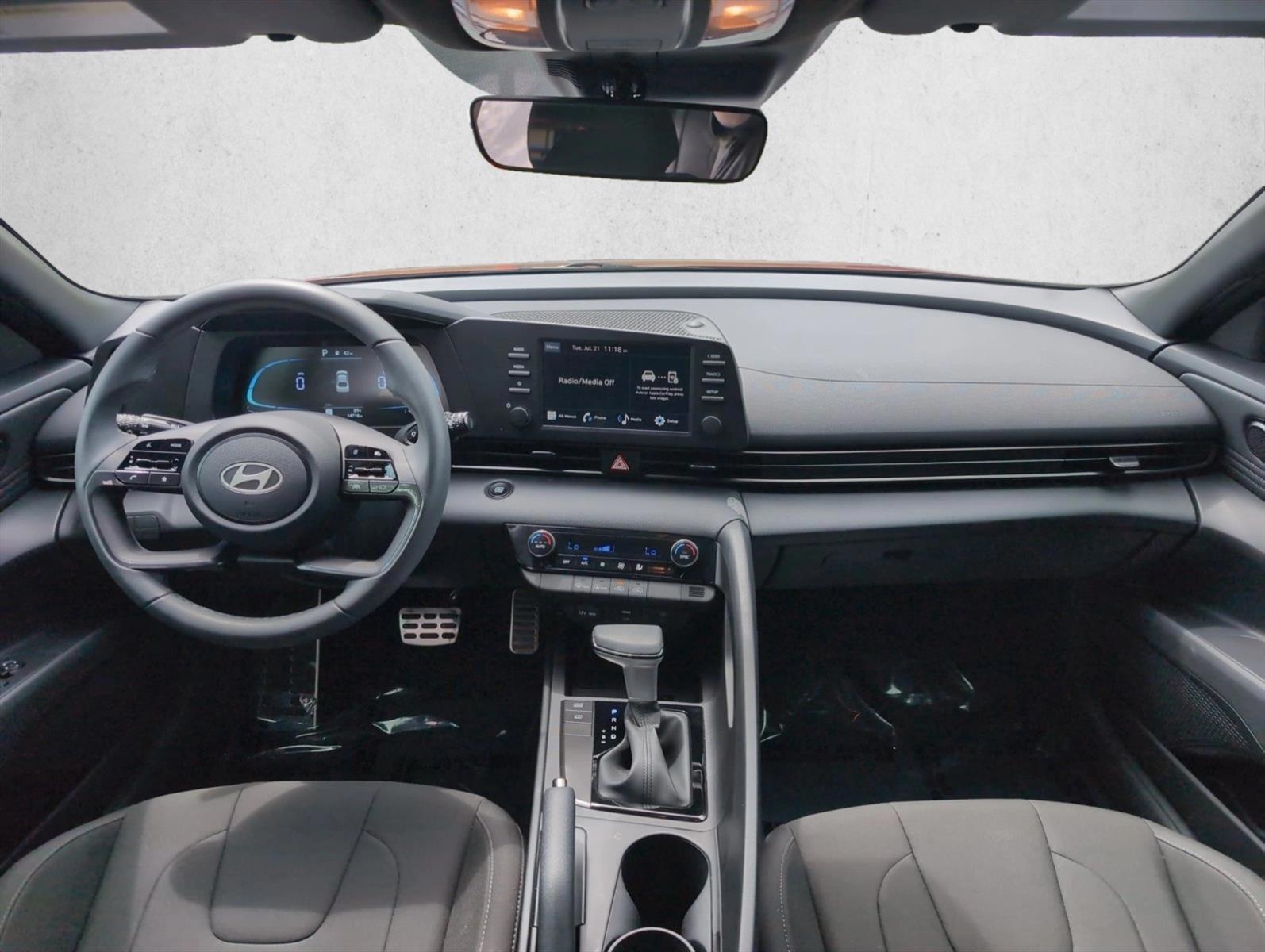 Thumbnail: 2025 Hyundai Elantra - 3