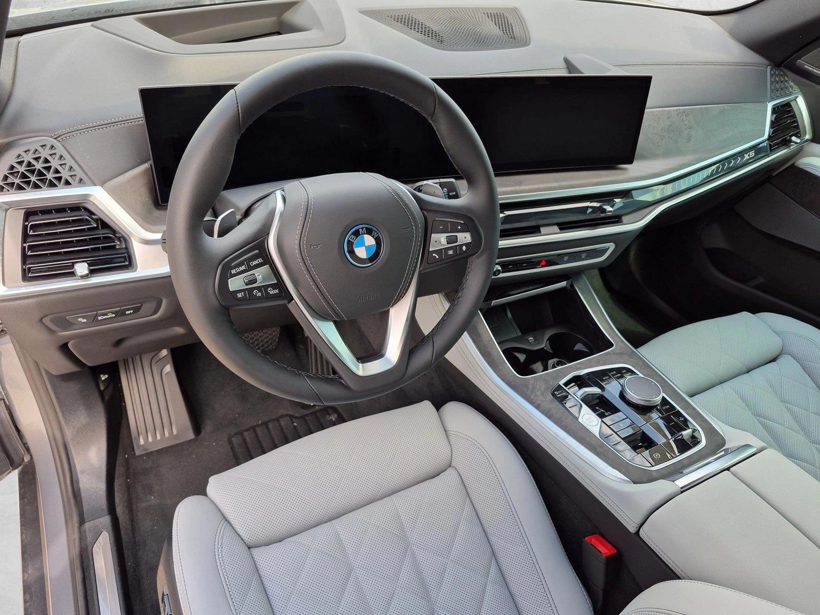 Thumbnail: 2026 BMW X5 - 3