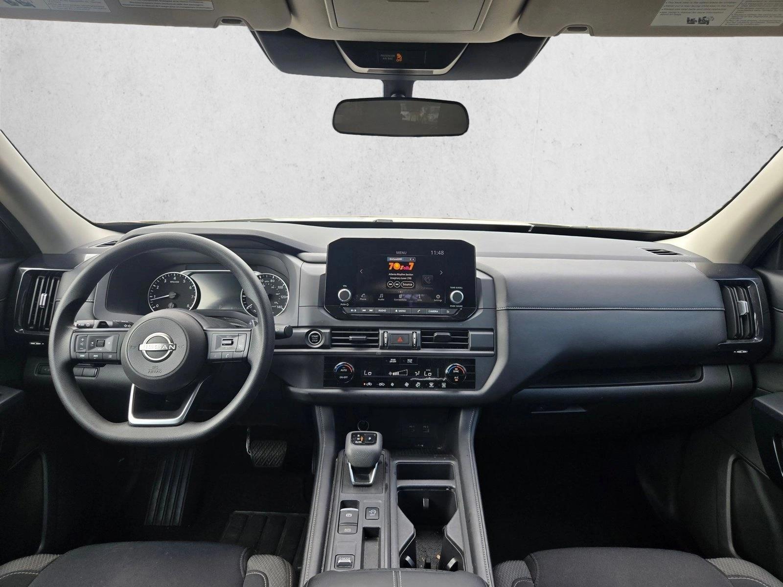 Thumbnail: 2024 Nissan Pathfinder - 3