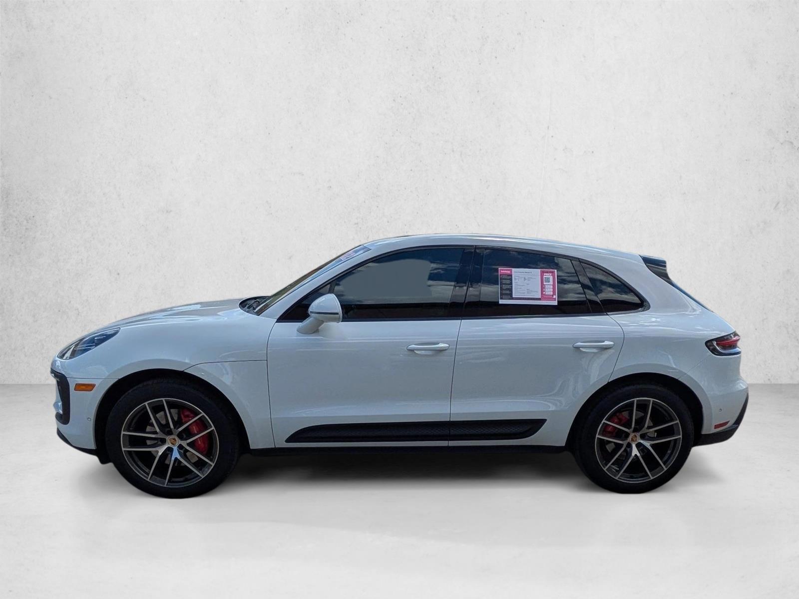 Thumbnail: 2022 Porsche Macan - 2