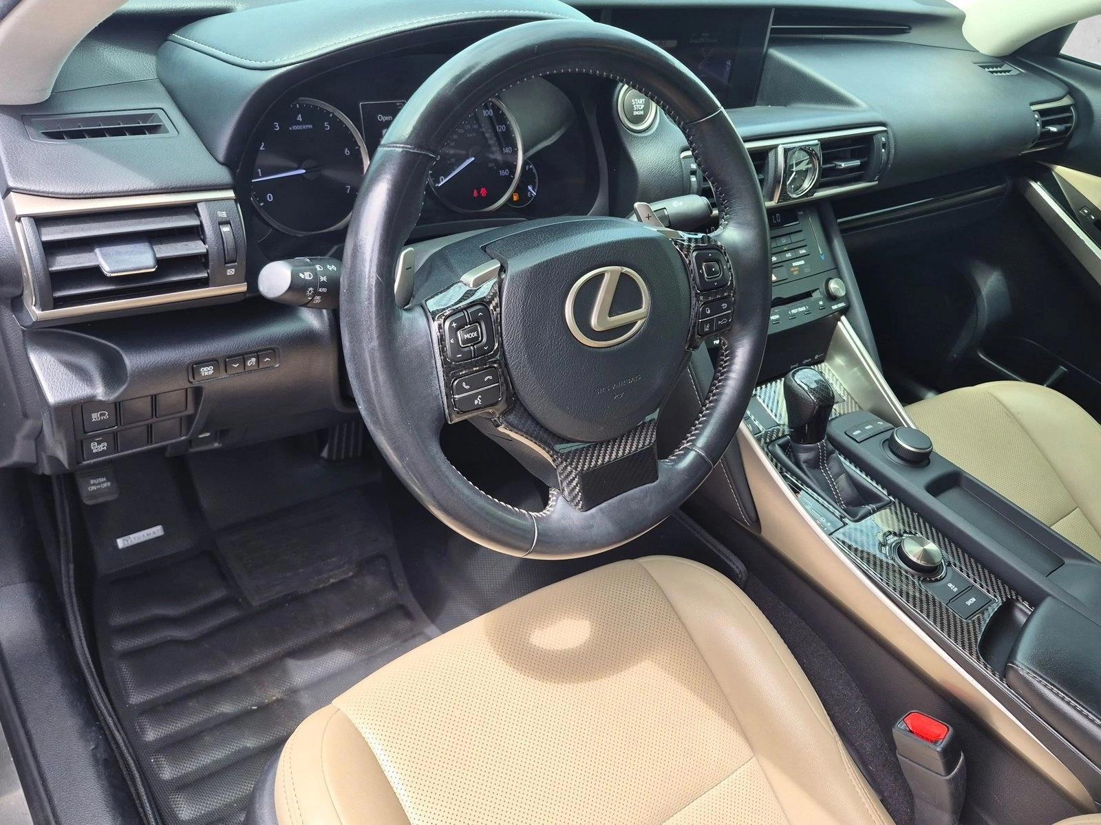 Thumbnail: 2018 Lexus IS - 3