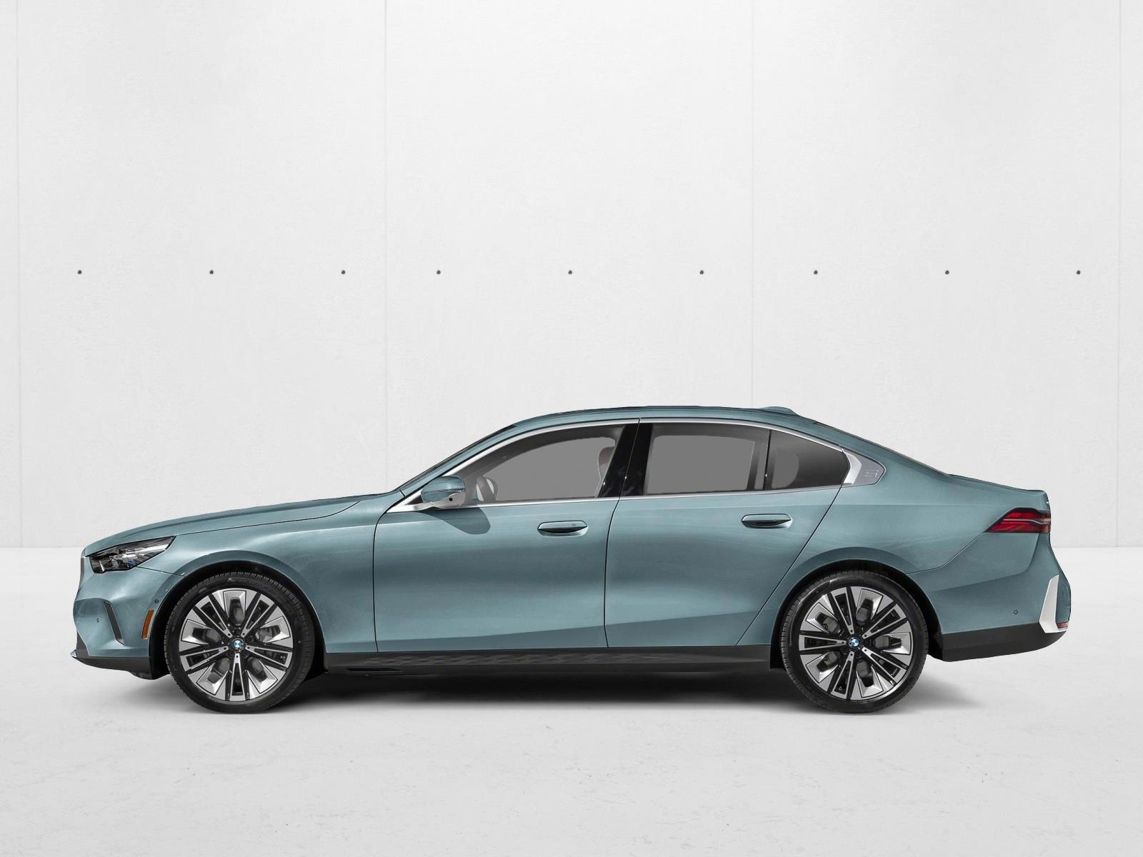 Thumbnail: 2027 BMW 5 Series - 2