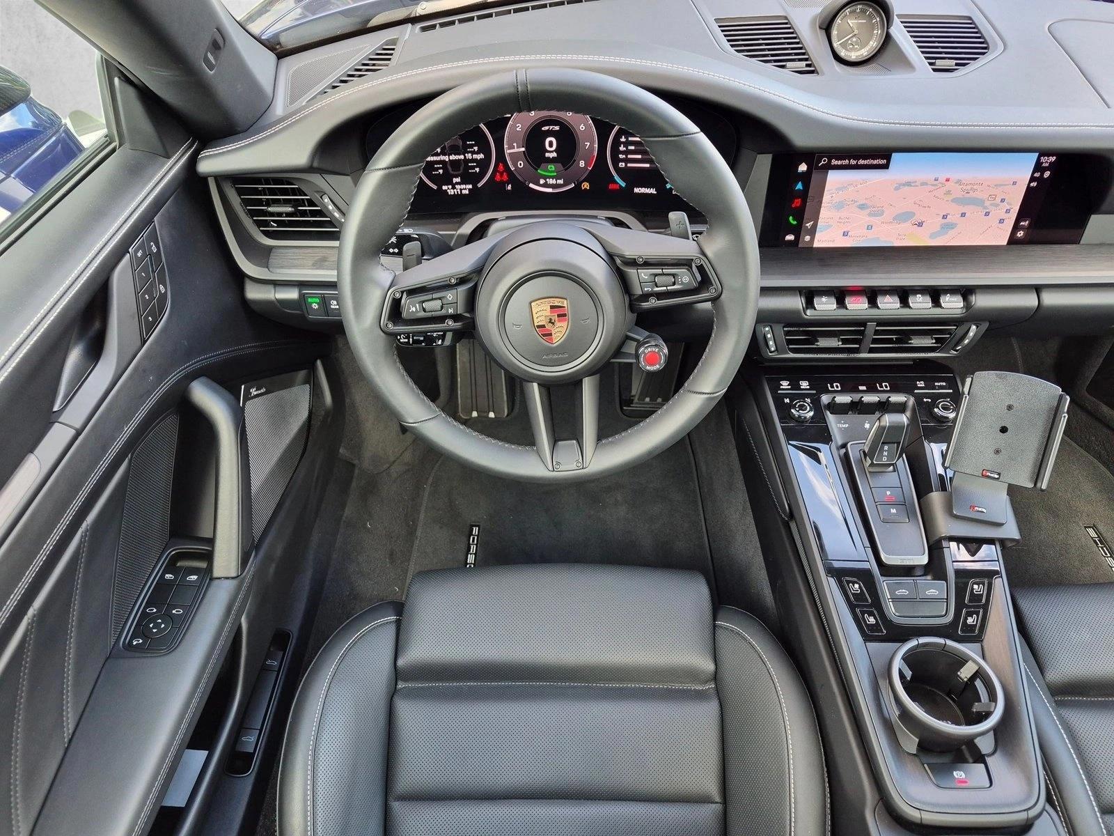 Thumbnail: 2025 Porsche 911 - 4