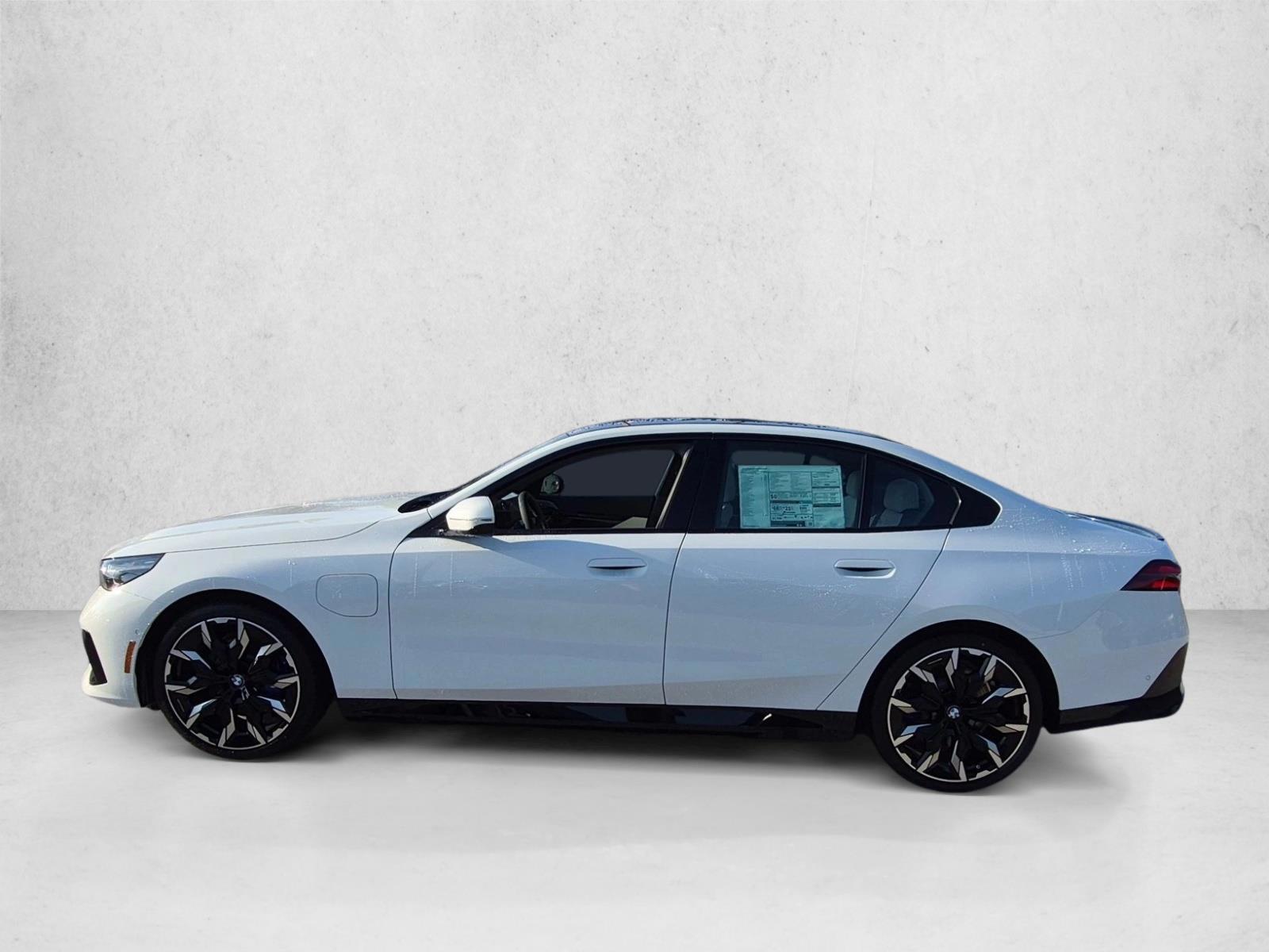 Thumbnail: 2027 BMW 5 Series - 2