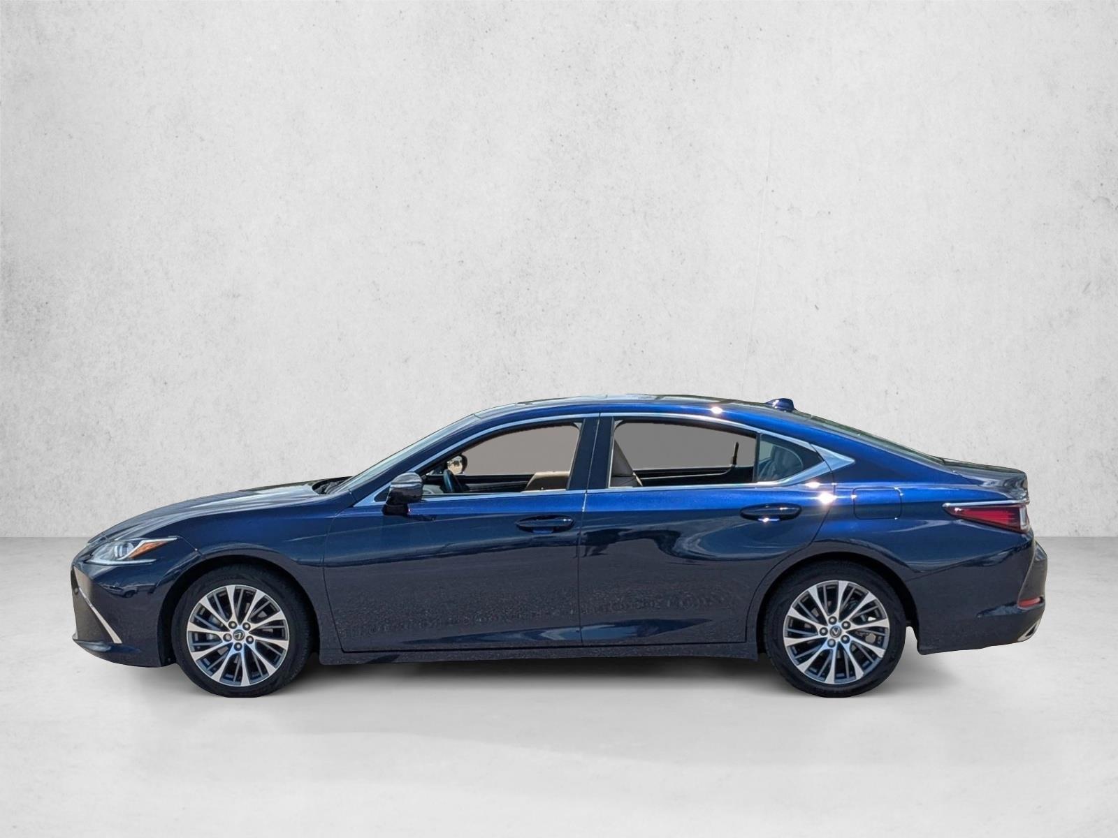 Thumbnail: 2020 Lexus ES - 2