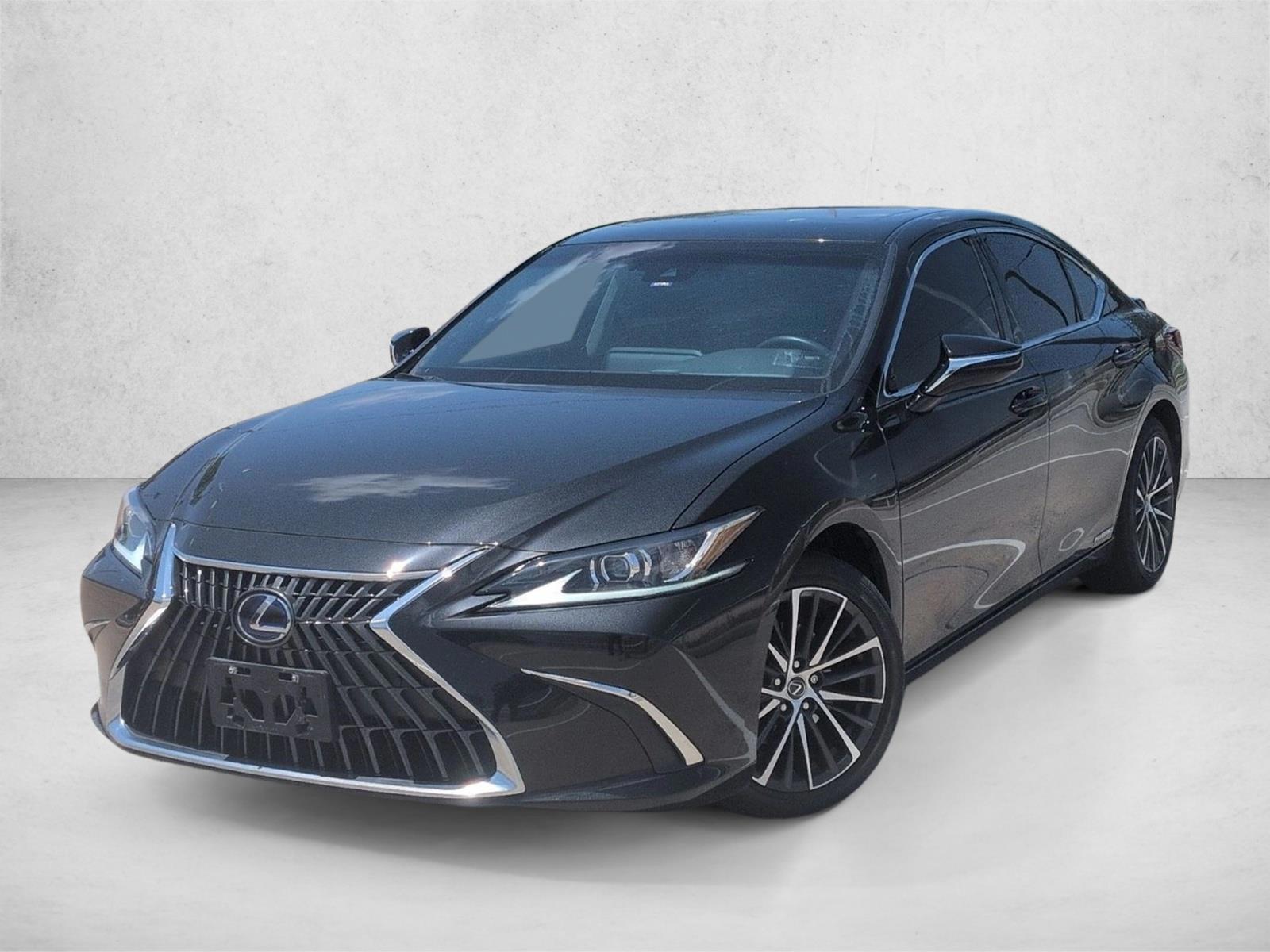 Thumbnail: 2022 Lexus ES - 1