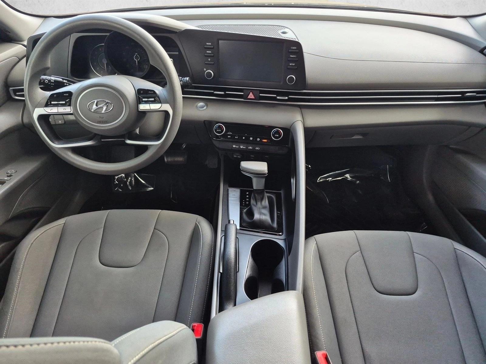 Thumbnail: 2023 Hyundai Elantra - 3