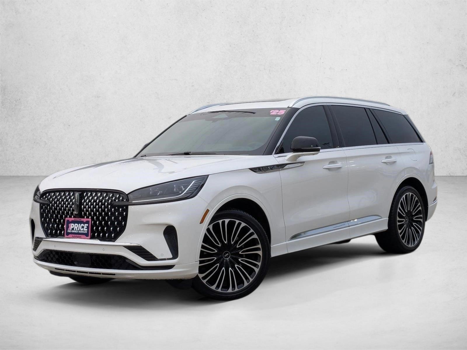 Thumbnail: 2025 Lincoln Aviator - 1