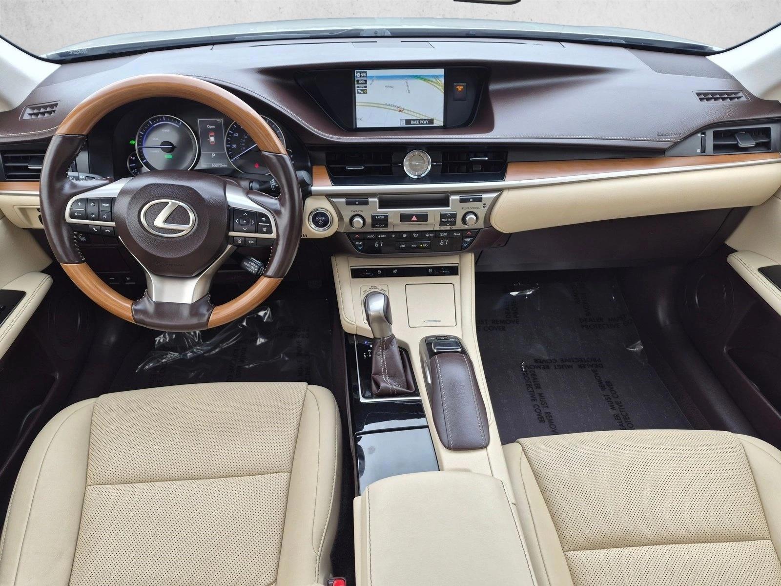 Thumbnail: 2018 Lexus ES - 3