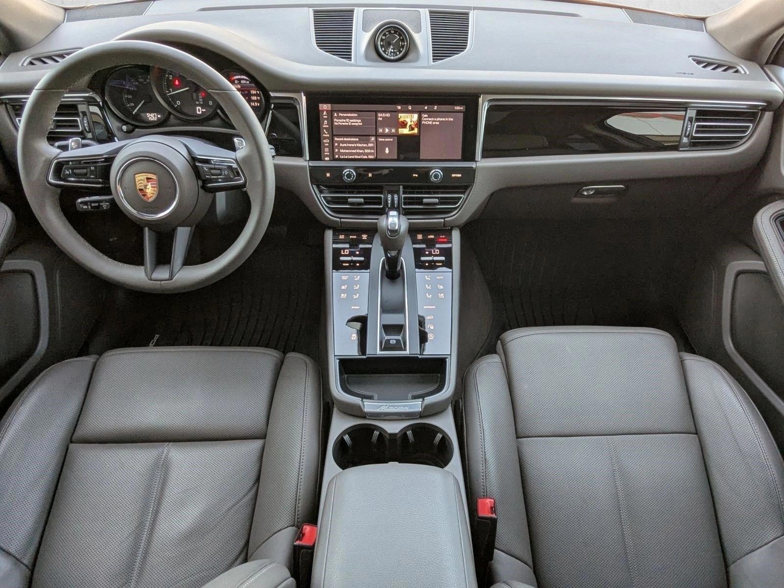 Thumbnail: 2025 Porsche Macan - 5