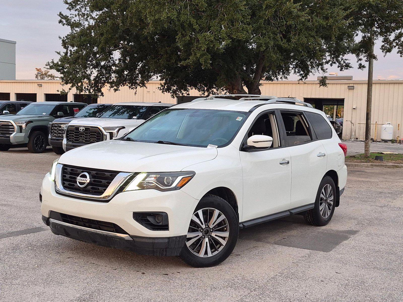 2017 Nissan Pathfinder S