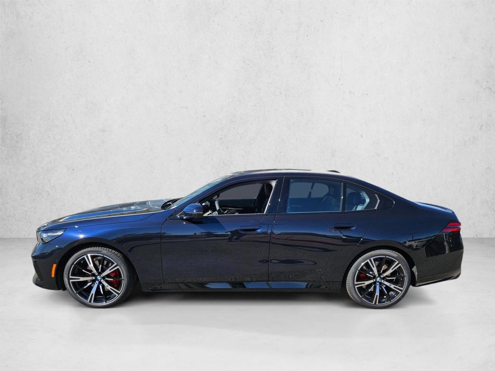 Thumbnail: 2026 BMW 5 Series - 2