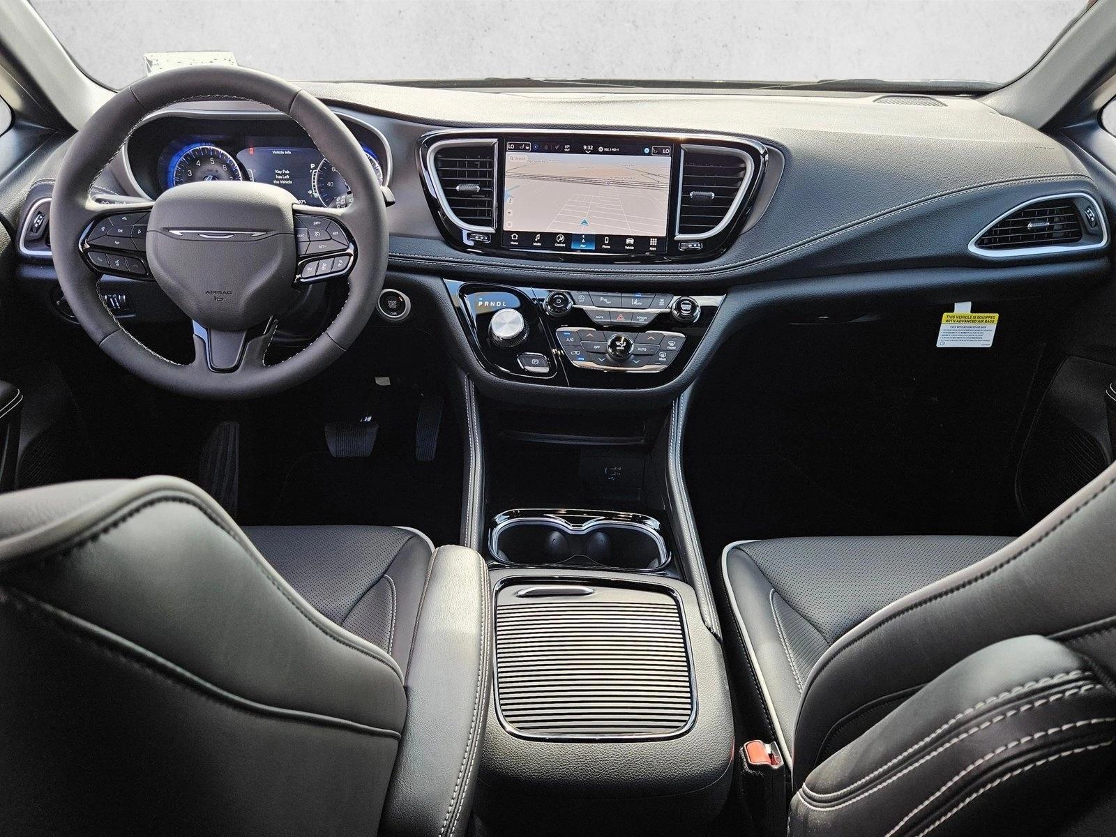 Thumbnail: 2027 Chrysler Pacifica - 3