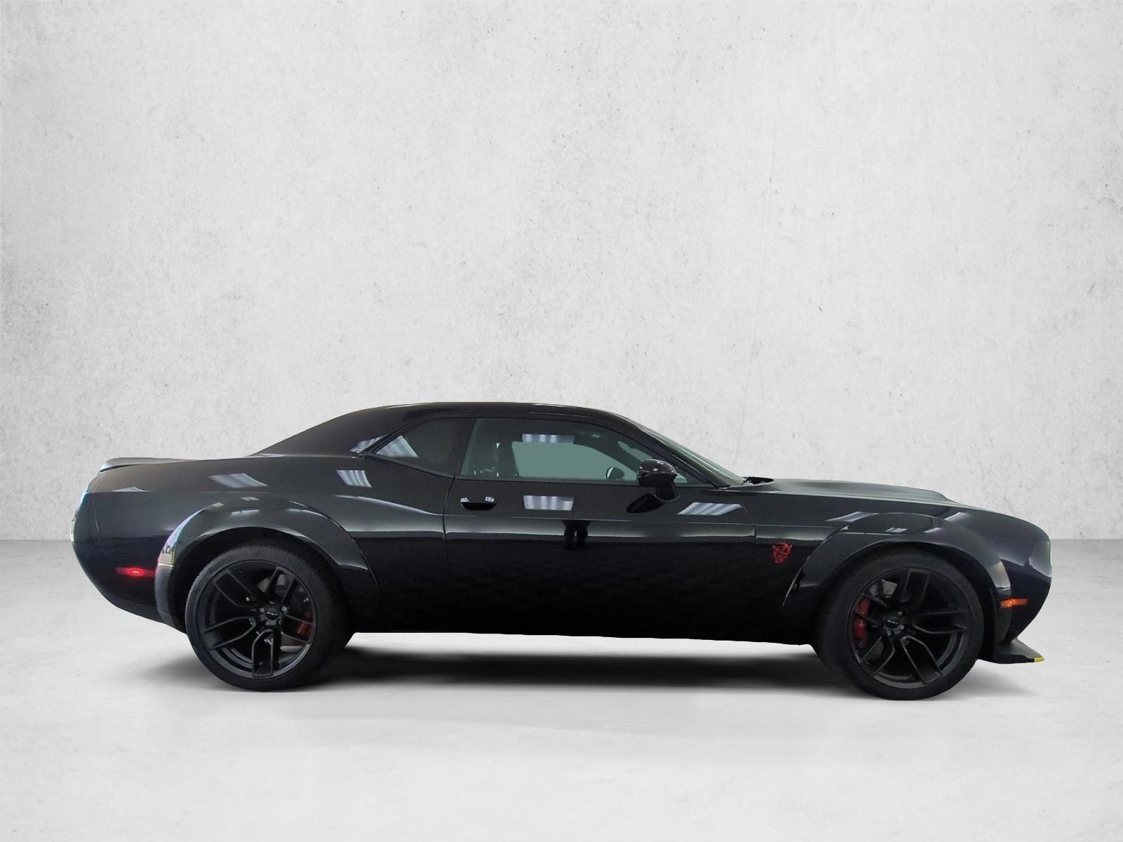 2018 Dodge Challenger SRT - Photo 8