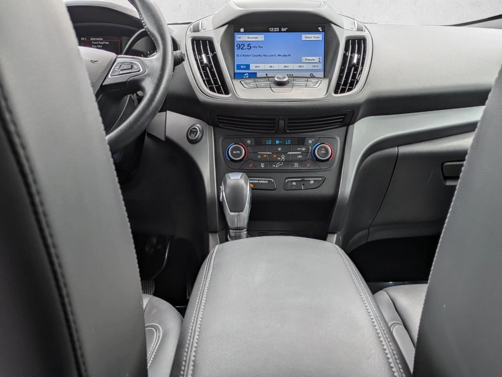 Thumbnail: 2019 Ford Escape - 3