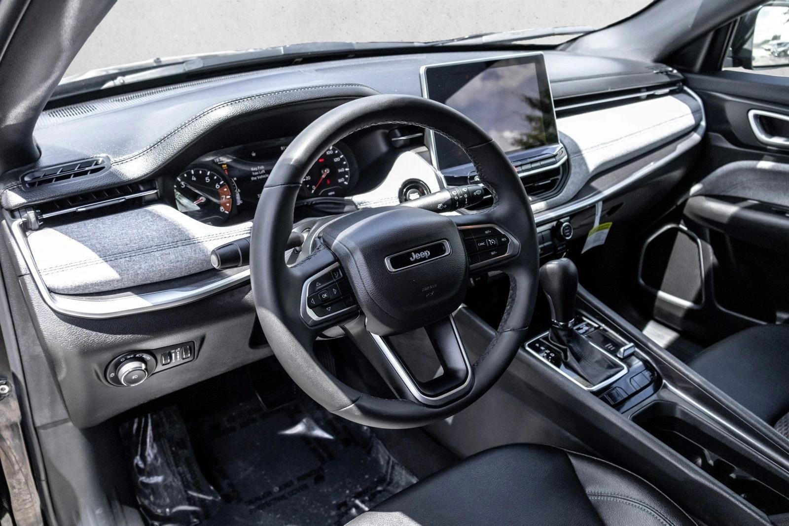 Thumbnail: 2024 Jeep Compass - 3