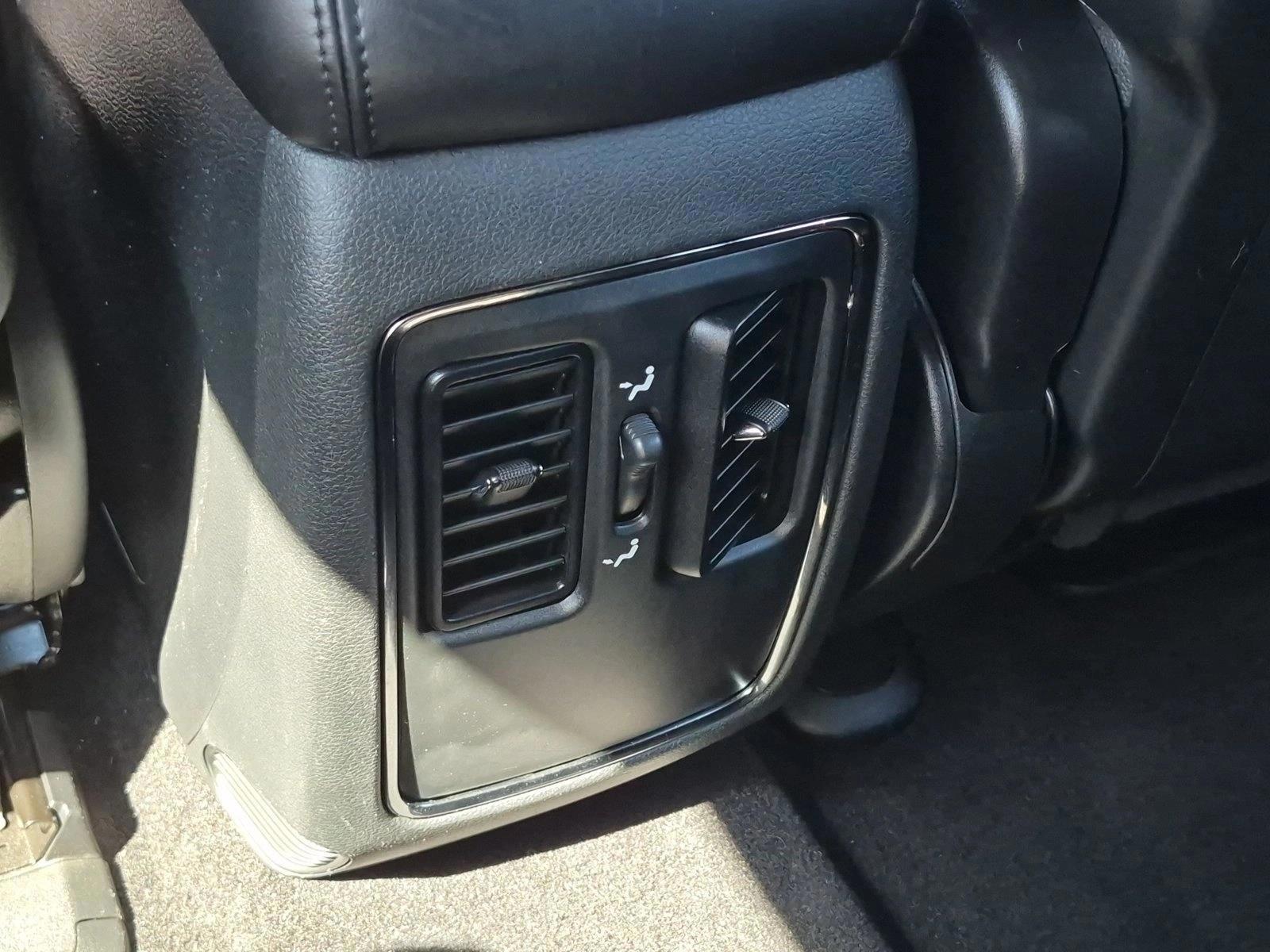 2020 Jeep Grand Cherokee Laredo E - Photo 17