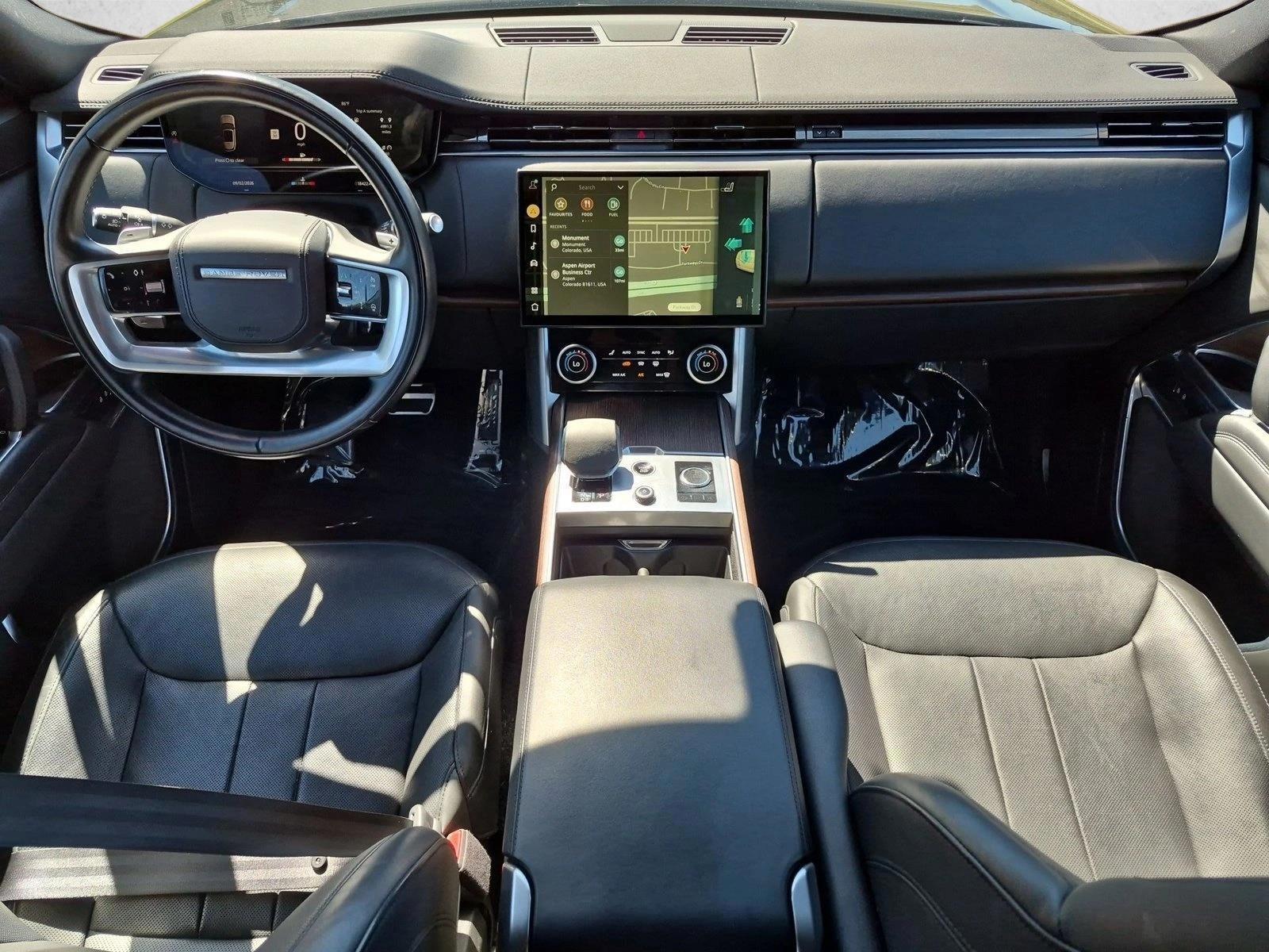 Thumbnail: 2023 Land Rover Range Rover - 3