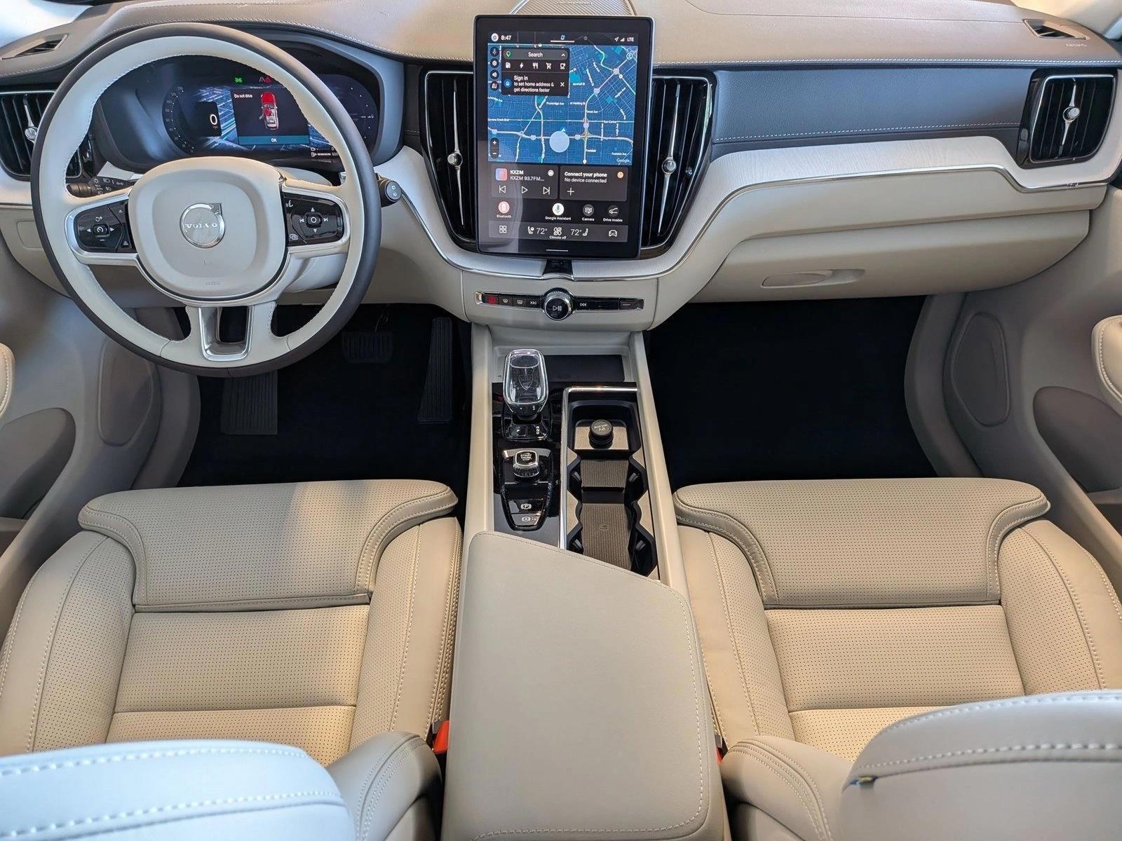 Thumbnail: 2026 Volvo XC60 - 4