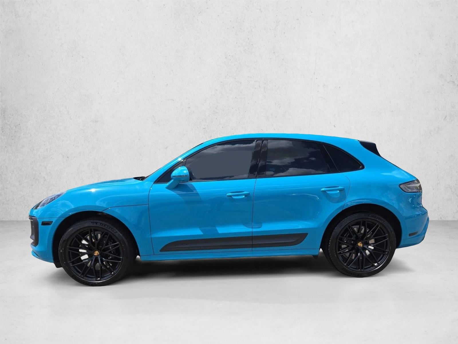 Thumbnail: 2023 Porsche Macan - 2
