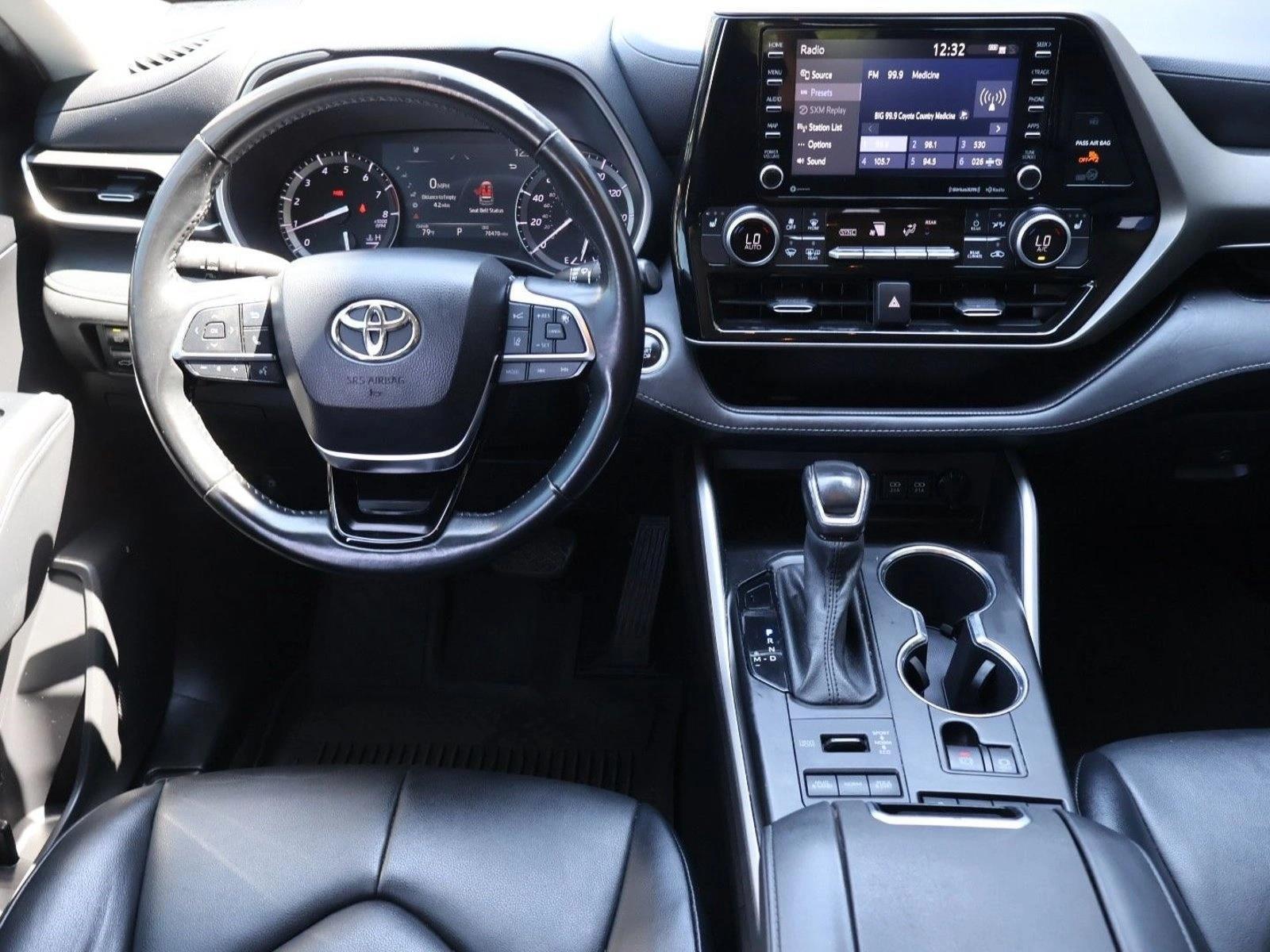 Thumbnail: 2021 Toyota Highlander - 4