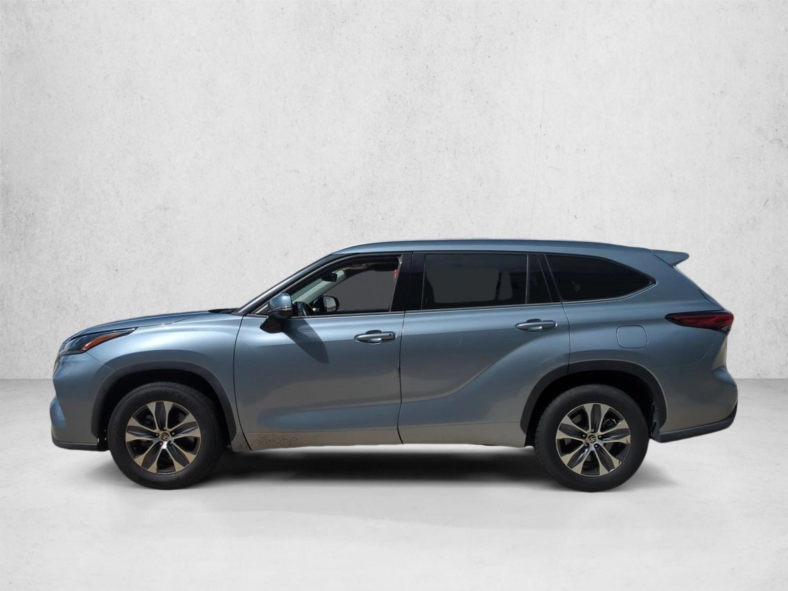 Thumbnail: 2021 Toyota Highlander - 2