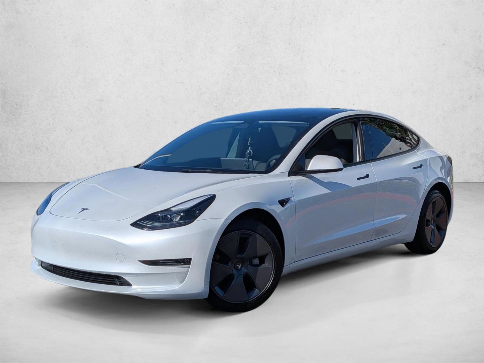 Thumbnail: 2023 Tesla Model 3 - 1
