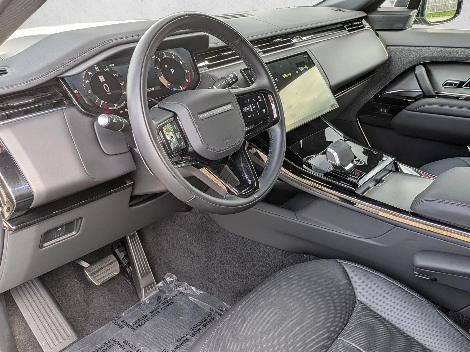 Thumbnail: 2025 Land Rover Range Rover Sport - 3