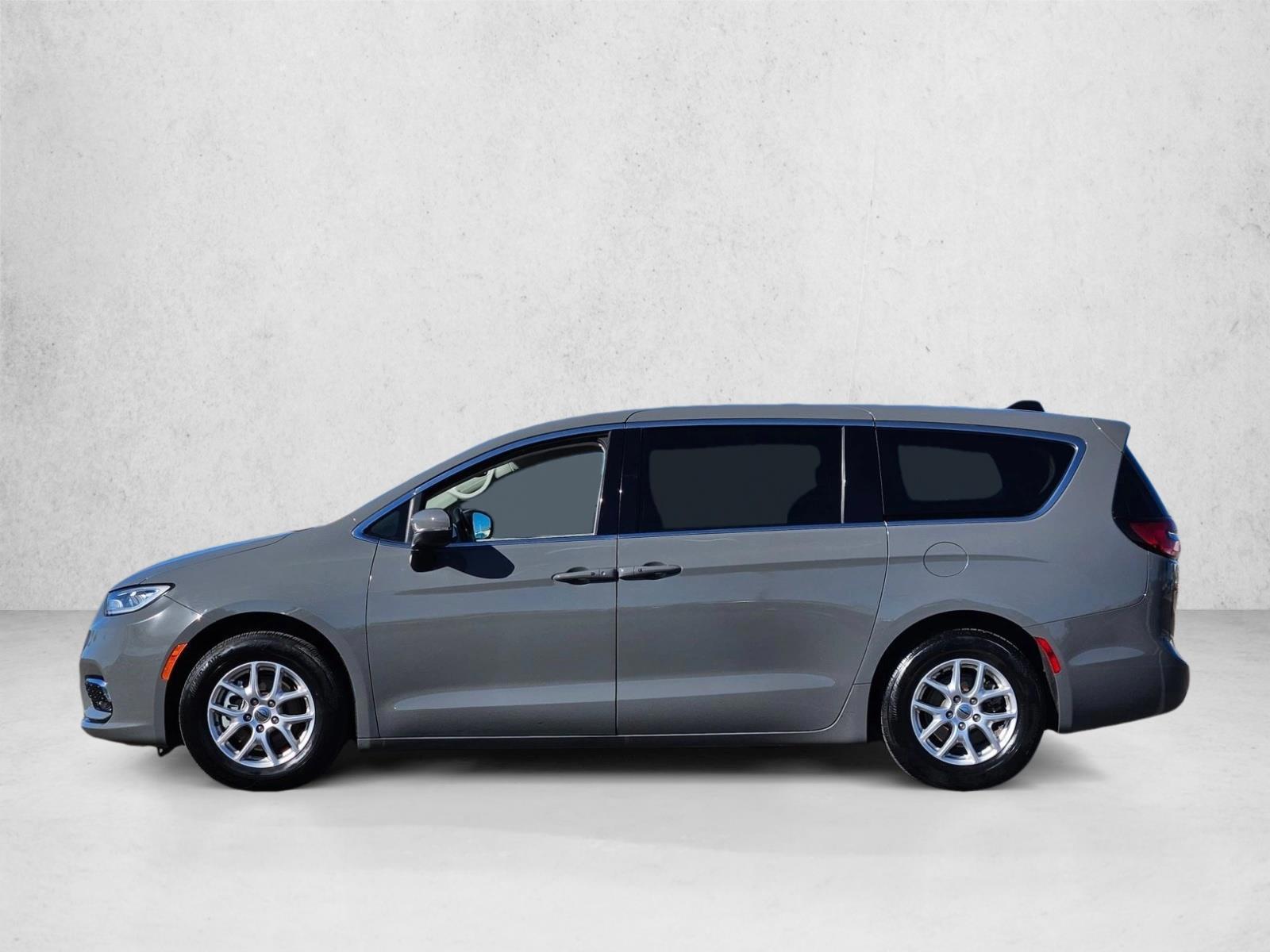 Thumbnail: 2023 Chrysler Pacifica - 2