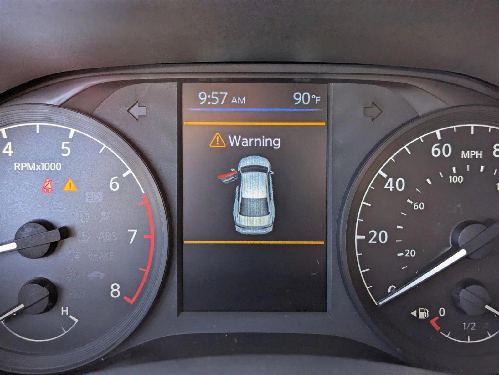 2025 Nissan Altima S - Photo 10